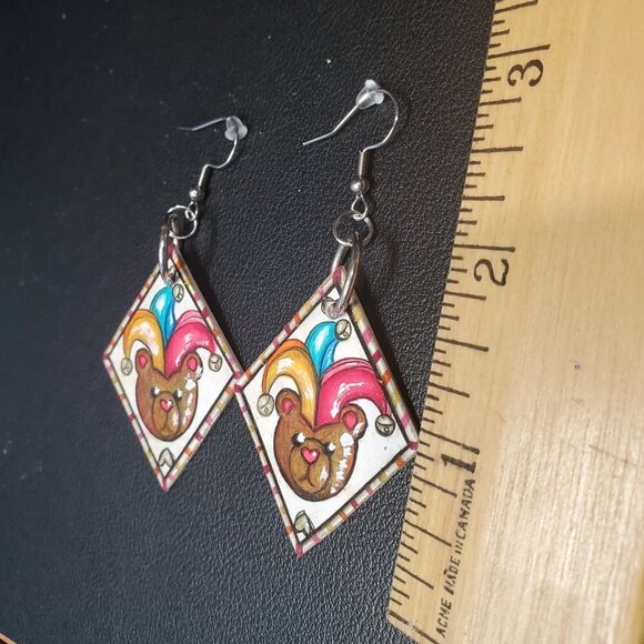 Unique weirdcore jester clown teddy bear diamond-shaped silver earrings - Picture 9 of 14